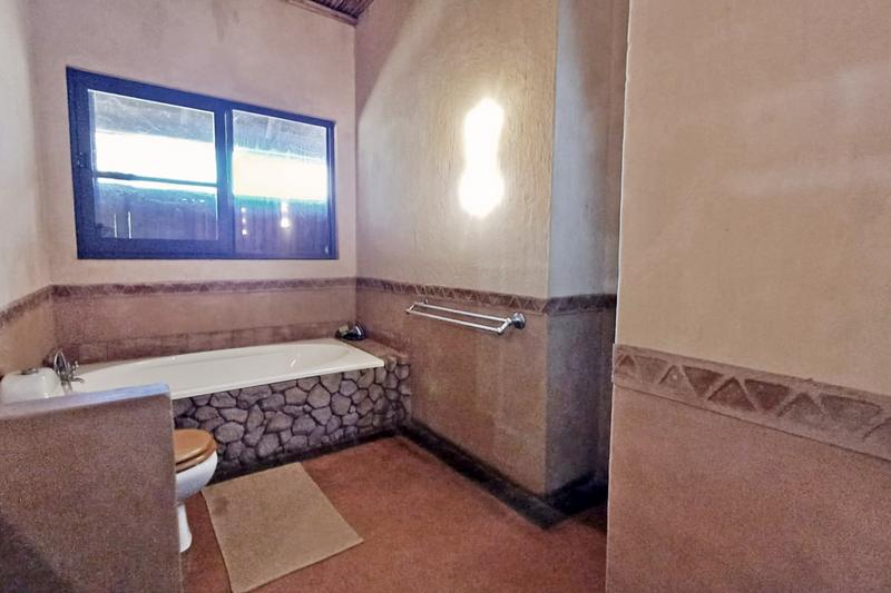 5 Bedroom Property for Sale in Vaalkop Dam North West